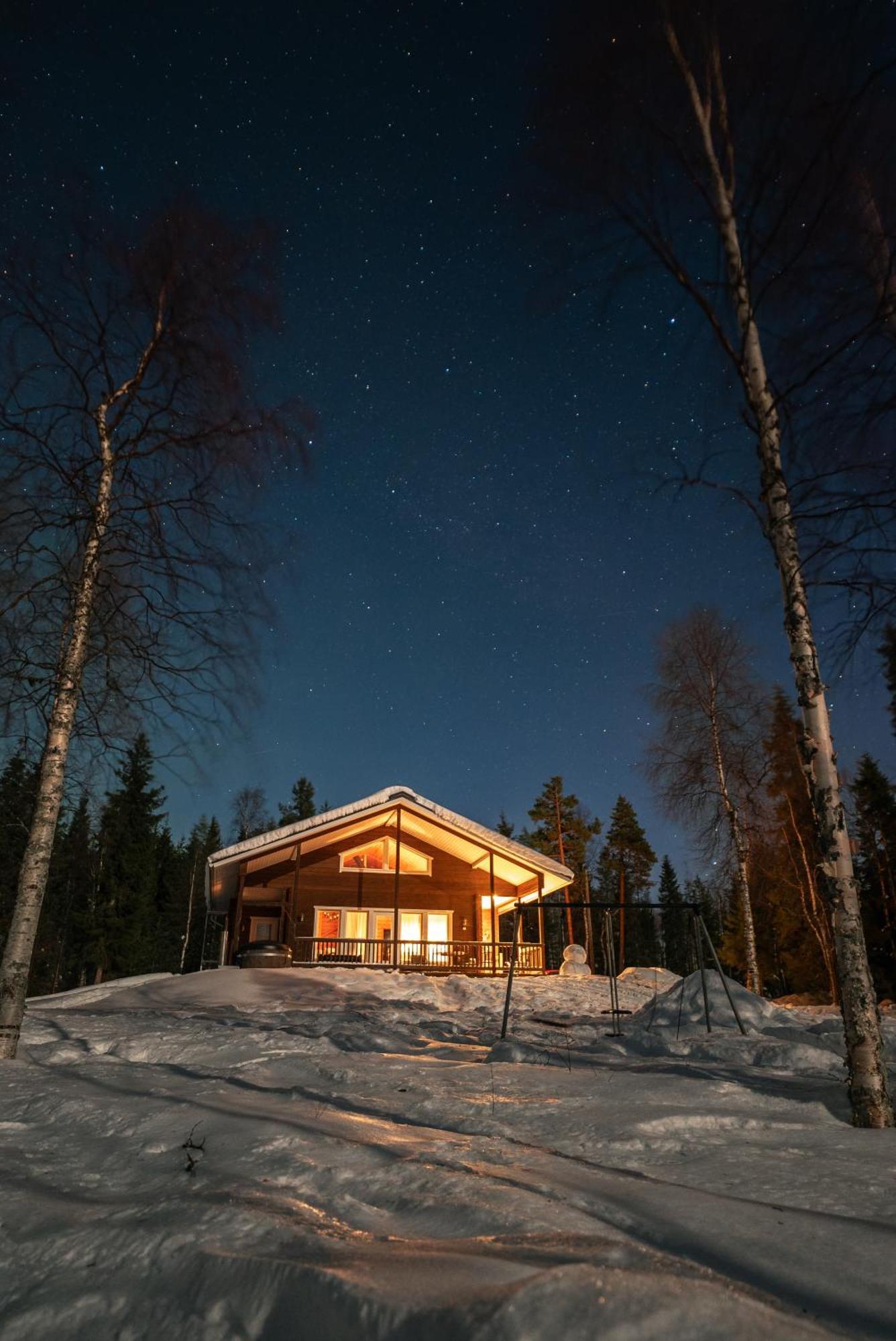Готель Napapiirin Jaervilomat Luukonniemi Екстер'єр фото