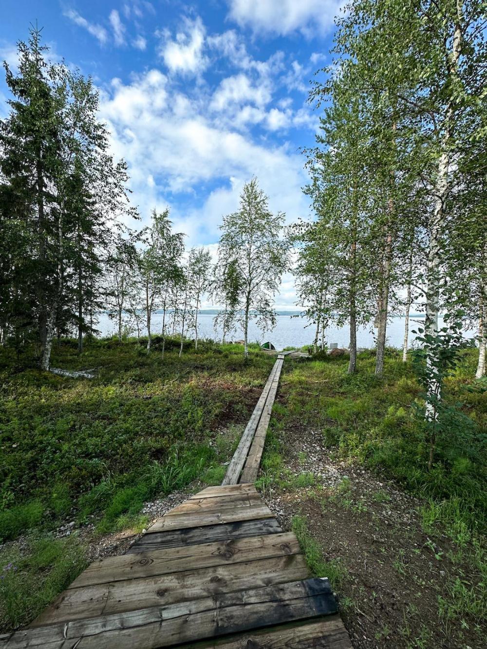 Готель Napapiirin Jaervilomat Luukonniemi Екстер'єр фото